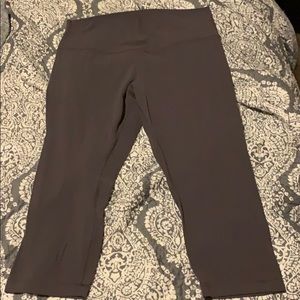 Lululemon Crop Wunder Unders!!